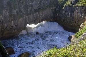 Punakaiki Blow Hole